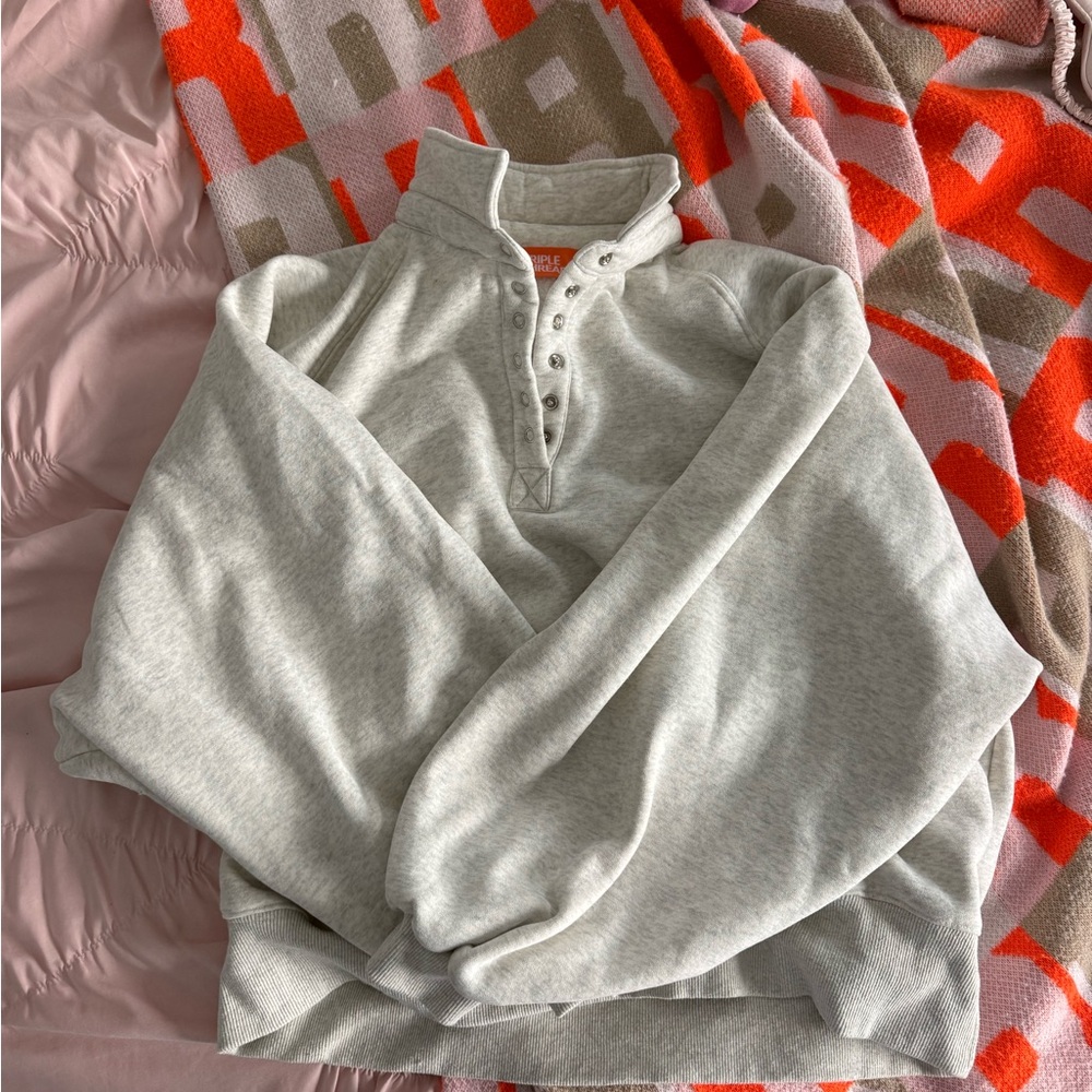 Women’s Heather Gray boutique Pullover